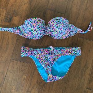 Victoria’s Secret bikini